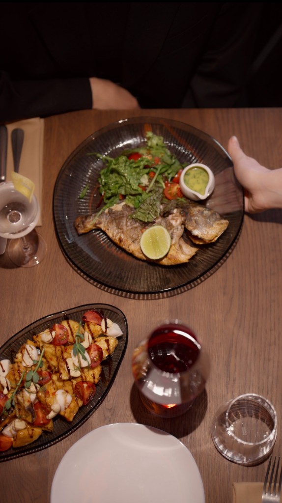 Table spread
